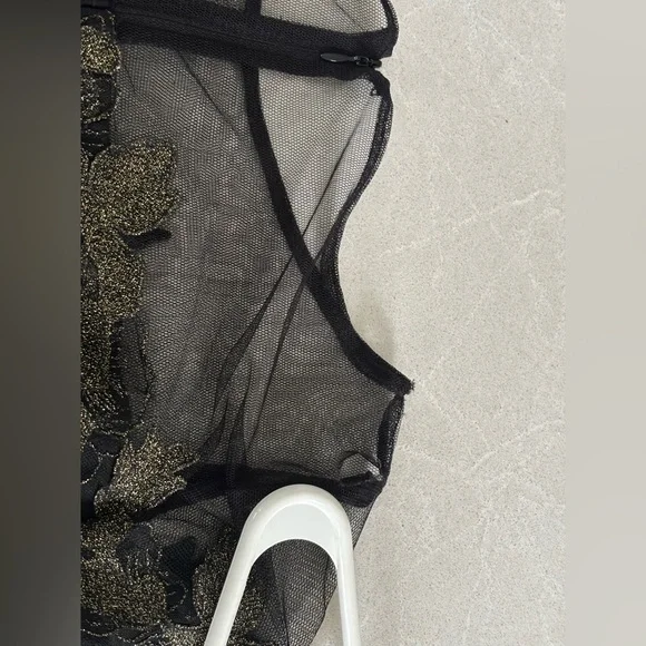 Adrianna Papell Black and Gold Lace Mesh Dress Long Sleeves Gown Size 12 - Picture 15 of 16